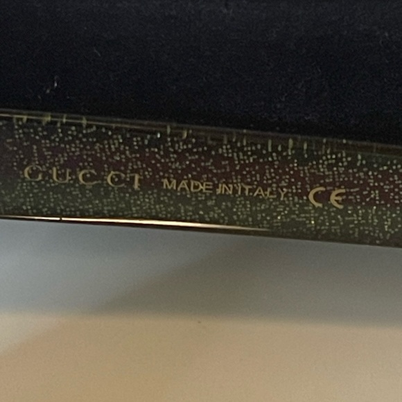 Authentic brand NEW GUCCI Sunglasses Black Green Red ❤️ comes with organizer ❤️ - Picture 9 of 12